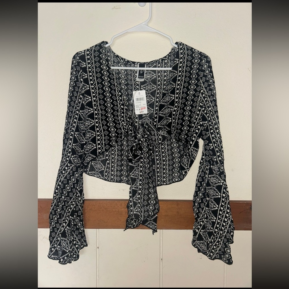 NWT Windsor Desert Stroll Tie-Front Top size small